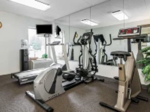 Quality Inn Rochester South Hotels in Fulton County