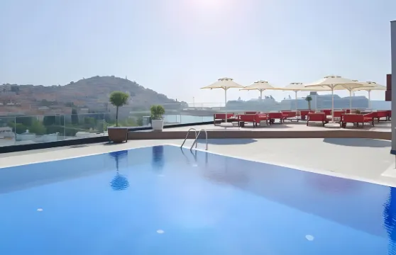 艾拉達前衞酒店