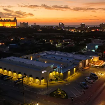 Aruba Boutique  Art Hotel, BW Signature Collection Отели рядом с достопримечательностью «Пляж Палм-Бич»