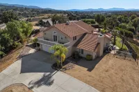 Chardonnay Charm by Avantstay Luxe Group Retreat w/ Pool Mins to Wineries