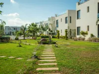 B32-3 the Resort Apartment with Pool View Hotels in Akanthou