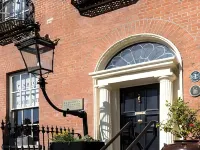 Pembroke Townhouse โรงแรมใน