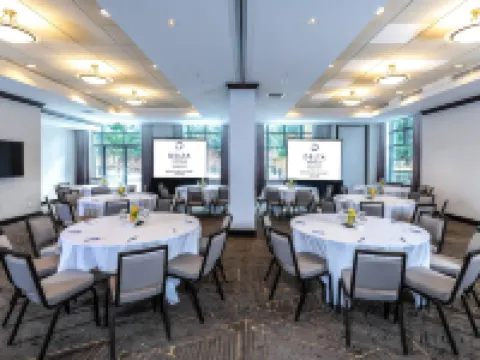 Delta Hotels Whistler Village Suites Hotels in Whistler