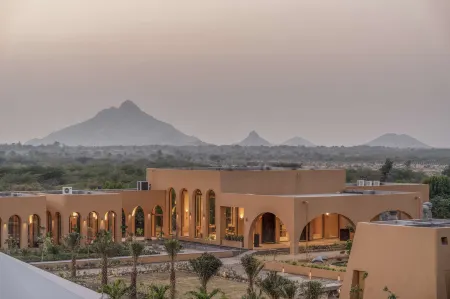 Aaramgah Jawai Resort & Spa, a member of Radisson Individuals Retreat Отели рядом с достопримечательностью «Riva Stays & Trails»