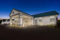 Baymont by Wyndham Westampton Hotels in Burlington