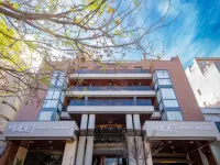 Kube Apartments Express Hotels near La Cañada