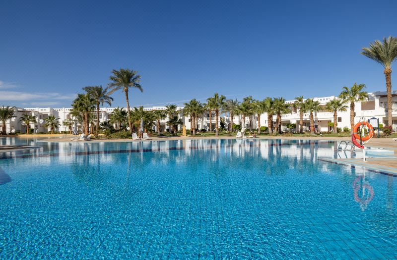 Continental Plaza Beach Resort by IHG photo 2