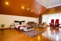 The Grand Retreat - Chikmagalur Hotels near Hebbe Falls