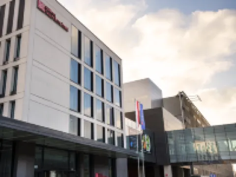 ヒルトン ガーデン イン  クラクフ エアポート クラクフのホテル