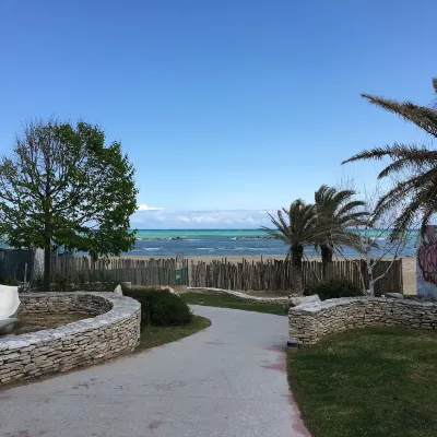 Villa surrounded by the green hills of the Marche just 10 minutes from the sea Hotel a Acquaviva Picena