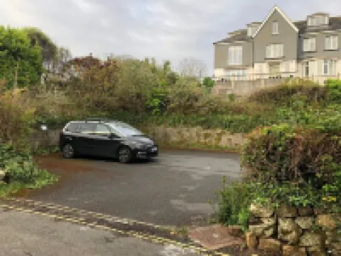 Cosy cottage on pretty cobbled lane by the harbour