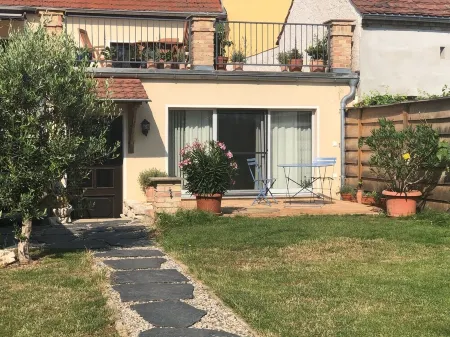 Three-Star Apartment Right on the Water on Werderinsel with Its Own Terrace