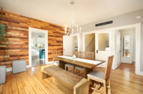 The Parkway Paddle: Walking distance to the lake