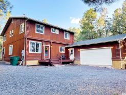 Swiss-Style Cabin with Hot Tub and Golf Cart. 7 bedrooms - Sleeps 27!