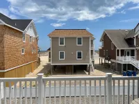 Beach Block Rental - Ocean/Beach Out Your Back Door. Great Location At Beach!!!