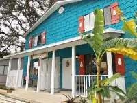 Steps to Ocean, Giant HotTub, Backyard Oasis, Grill, Bikes,Built-in Bunks, Large