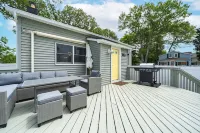 Ocean Breeze Oasis with Pool, Arcade Games & Karaoke Machine!