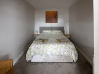 Yr Hen WeithdyThe Old Workshop) Ll728hd, Sleeps 4 Only. Hotéis em Moelfre