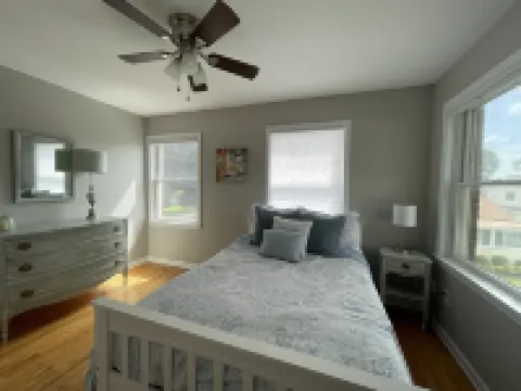 Spacious And Luxurious Beach Home Steps From The Water