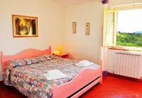Lodging in Montaione,pool,children pool,Aircon,quiet located, children friendly