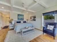 Stunning Lakeview Home with 5 Bedrooms and 6k SqFt of Modern, High-End Amenities Hotels in Charlevoix