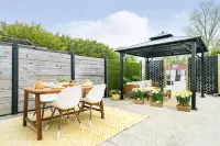 Mid Century Modern townhome in Historical Downtown Noblesville