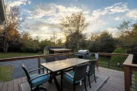 Modern~OutdoorCinema~HotTub~EVSE - Træningscentre