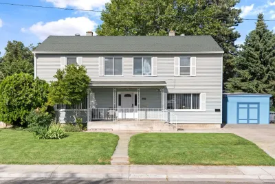 Huge 6 Bedroom Home in Central Richland