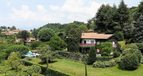 Lake Maggiore, beautiful villa with pool and large garden on Lake Maggiore