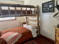 Gorgeous LUXE Lodge 80 Acres cattle Ranch pond Views Close Nat Parks Ski McPhee