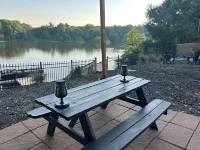 Cozy lake front house with dock on Lake Tillery