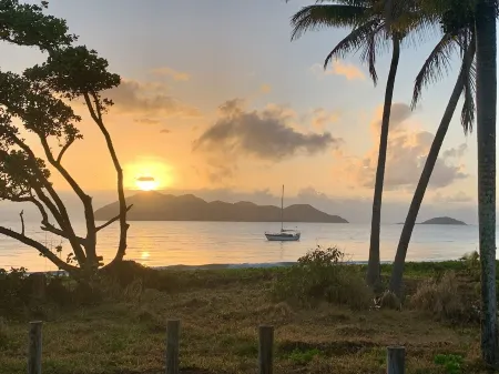 Pet friendly stay for couples close to the beach