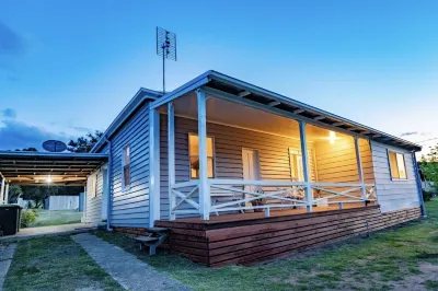 Charming Renovated 3 Bedroom Murrurundi Cottage Circa 1910 With Mountain Views!