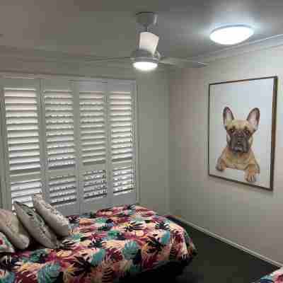 Modern 3 Bedroom fully A/C Town House with lock up garage and super fast WiFi Rooms