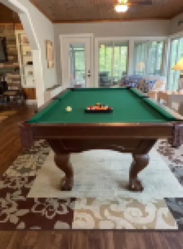 Beautiful  waterfront home on KY lake!