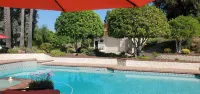 Detached guest house on private gated Spanish Estate with a pool, Temecula close