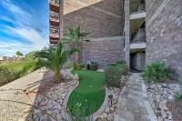 Resort-Style Lake Havasu City Condo w/ Pool!