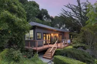 Beautiful Garden Cottage at JAR Farms with use of private beach, pool, orchards 브렛 하트 공원 주변 호텔