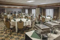 Hampton Inn & Suites Youngstown-Canfield Hôtels à : Canfield