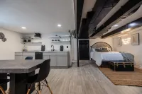 Bright Garden Studio