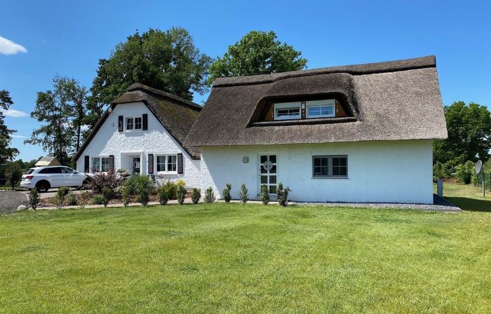 Thatched cottage with sauna (incl, terrace, garden in Worpswede