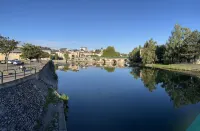 Loft Relais Cœur de France 3 Étoiles. Décoration Style Industriel. Centre-ville