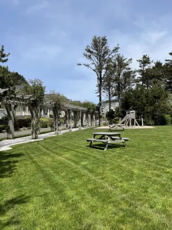 Beautiful bungalow, 5 minute walk to the beach