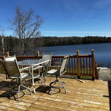 Charming lake house retreat, great for the whole family! 45 min to Cooperstown!