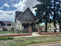 Charming Historic 5-Bedroom Home in Prime Location Hotels near Laramie Plains Museum