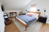 New! Refreshed modern coastal retreat in Duck!