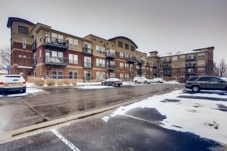Entire 2 Bed 2 Bath Lone Tree Condo