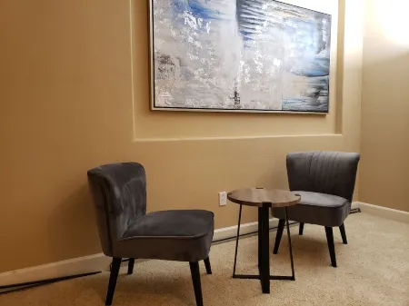 Tesla EV Charger Solar heated Pool & Hot Tub Near UC Davis, Med Center, Airport Отели в г. Йоло