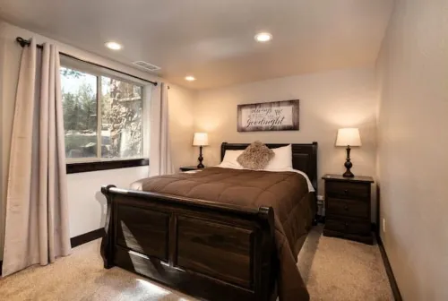 Lake Front House with Amazing View Near Bend Oregon
