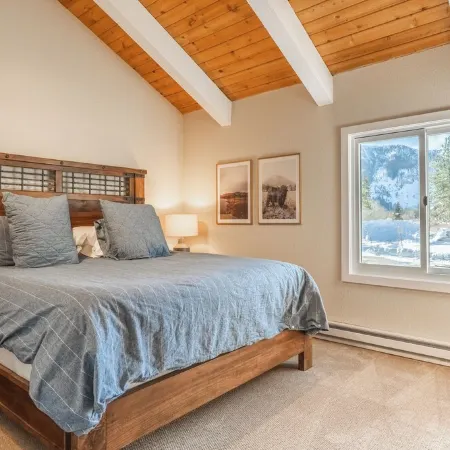 FULLY REMODELED: Large 3bd+Loft/3ba condo with amazing views - Sleeps 10
